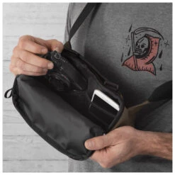 Chrome Helix Handlebar Bag - Handlebar Bag -Outdoor Camping Shop chrome helix handlebar bag handlebar bag detail 4