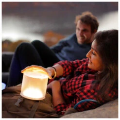 MPOWERD Luci Lux - LED Light 9 MPOWERD Luci Lux - LED Light -Outdoor Camping Shop mpowerd luci lux led light detail 4