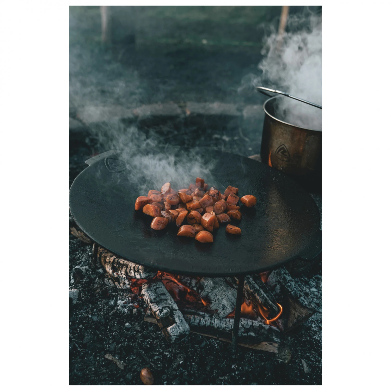 Robens Bighorn 3 Legged Pan - Skillet 7 Robens Bighorn 3 Legged Pan - Skillet - Image 5